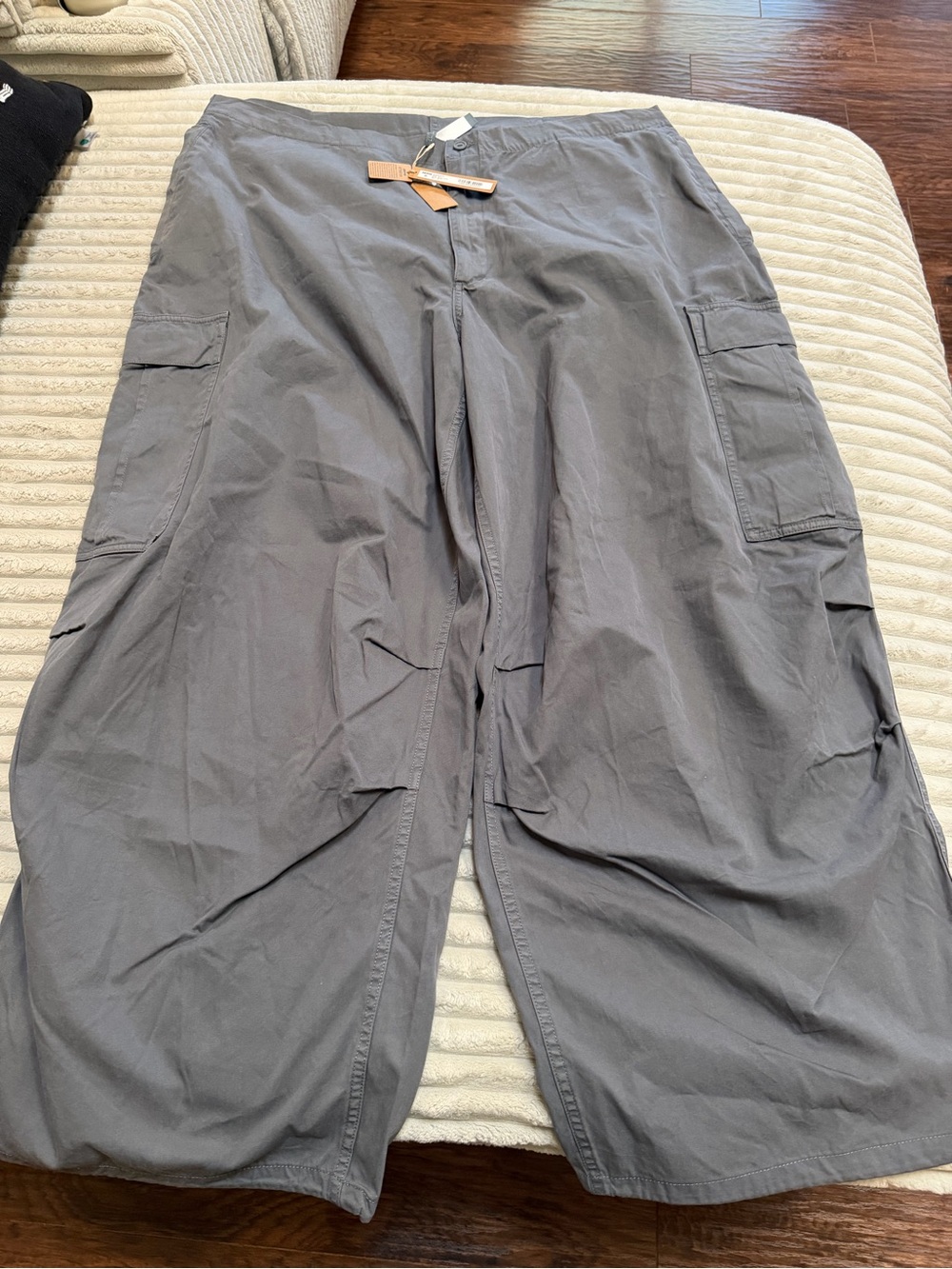 SKIMS Women’s Cargo Pants in Gray with Utility Pockets